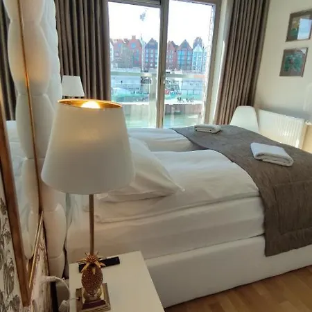 Apartament Amber Centrum Z Basenem *