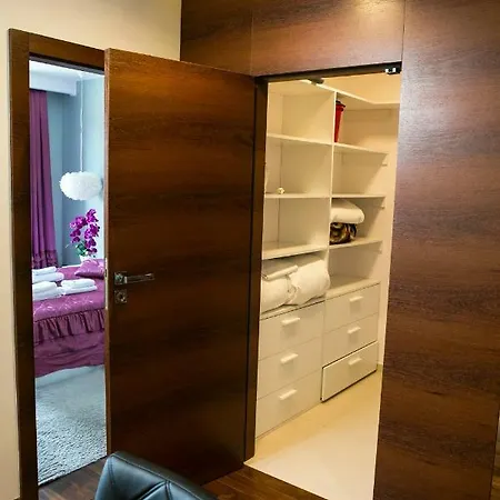 Apartament Amber Centrum Z Basenem Διαμέρισμα *